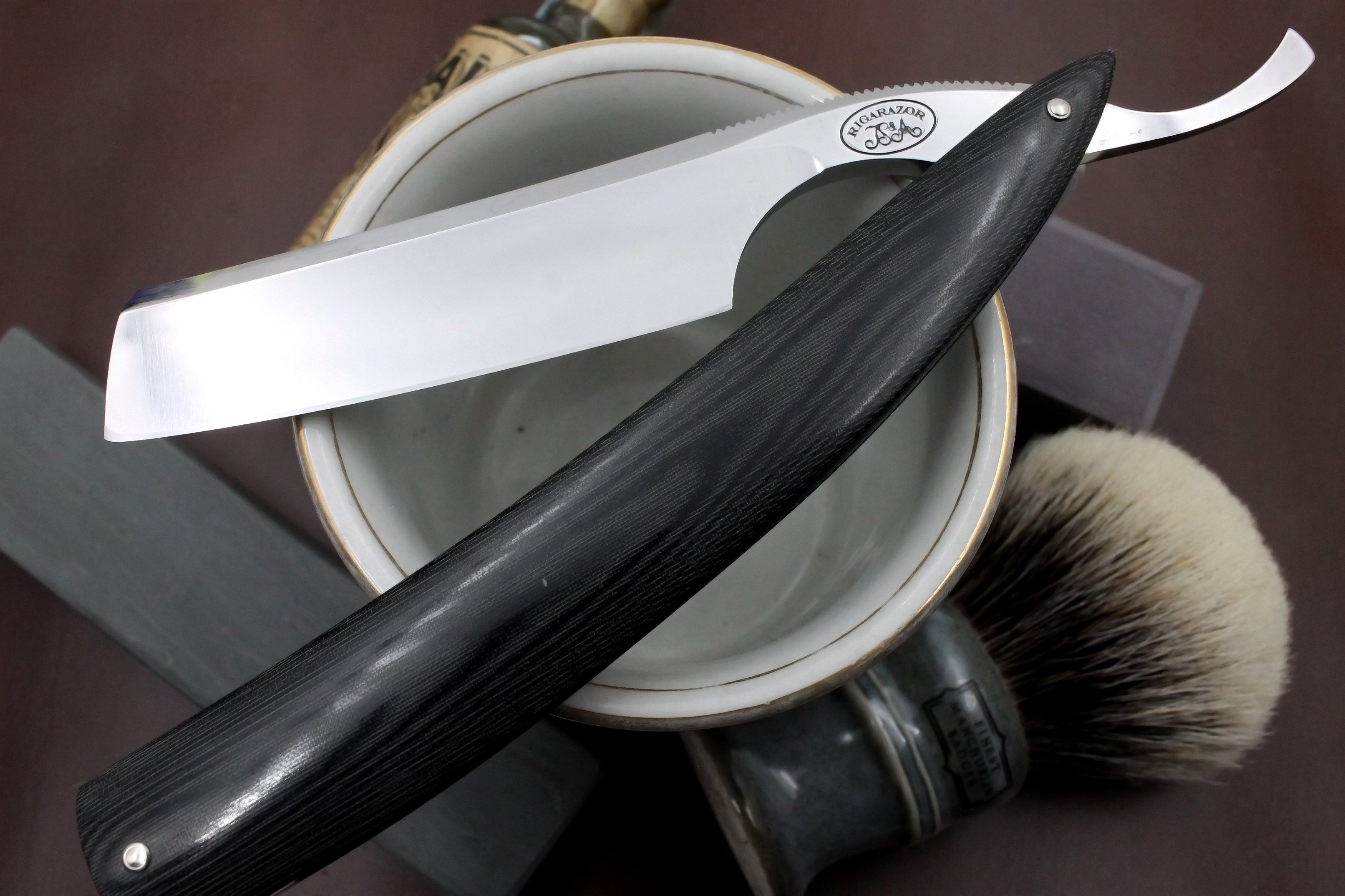 Riga Razor 7/8 Quarter Hollow Blade with G10 Scales - Preowned Custom Straight Razor - Shave Ready